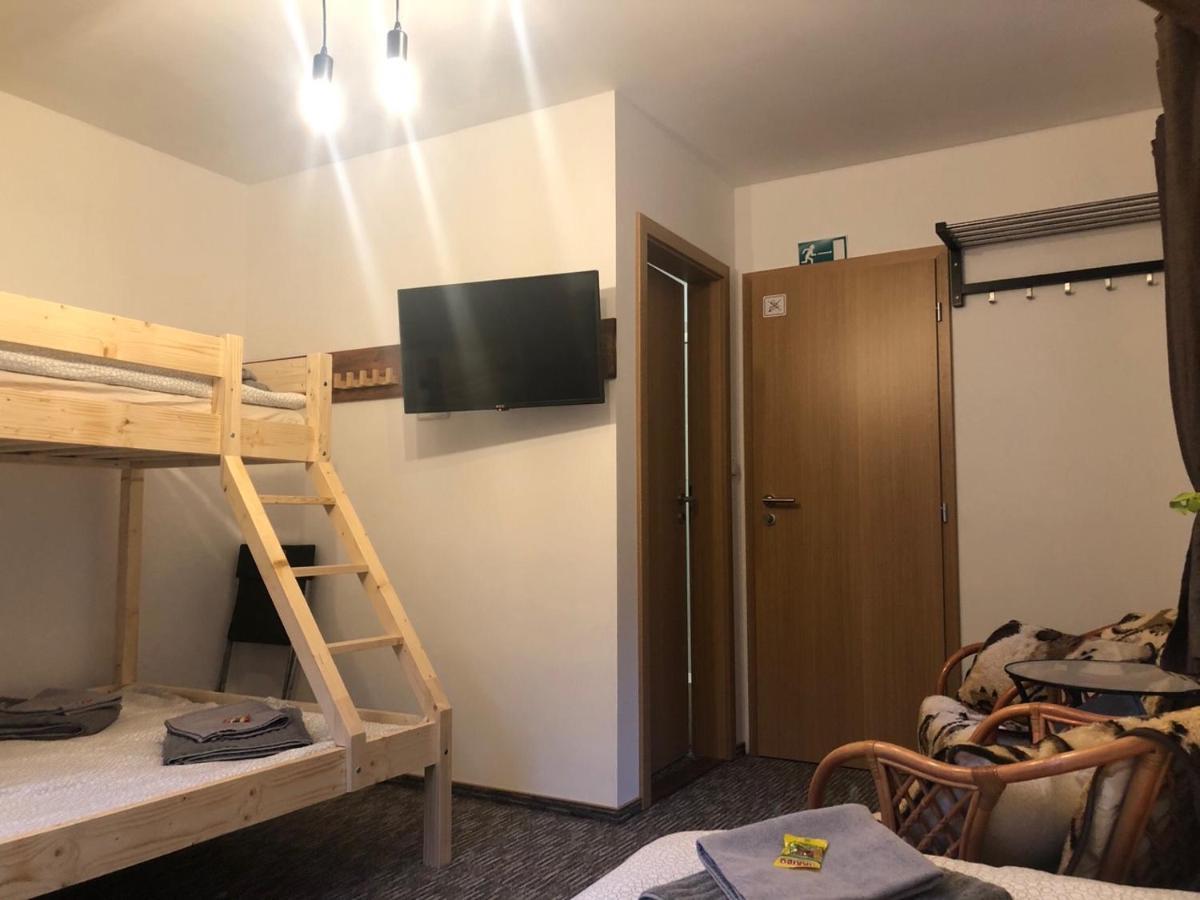 Готель Wolf House Klinovec Лоучна-под-Кліновцем Екстер'єр фото