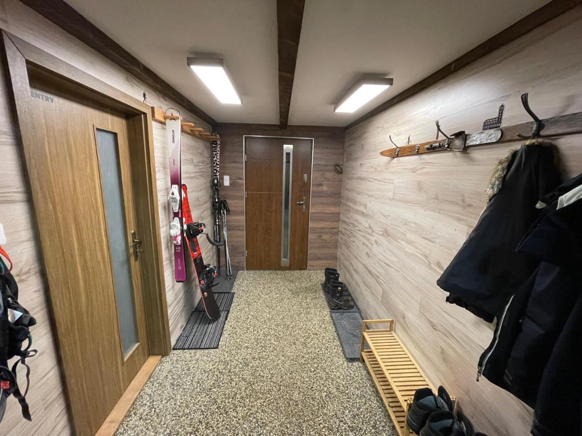 Готель Wolf House Klinovec Лоучна-под-Кліновцем Екстер'єр фото