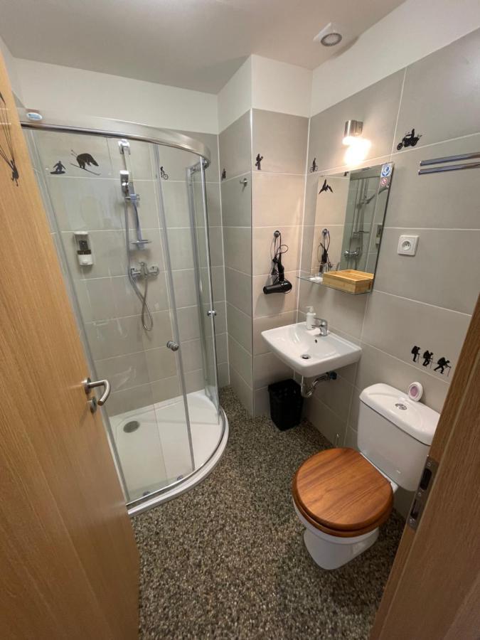 Готель Wolf House Klinovec Лоучна-под-Кліновцем Екстер'єр фото