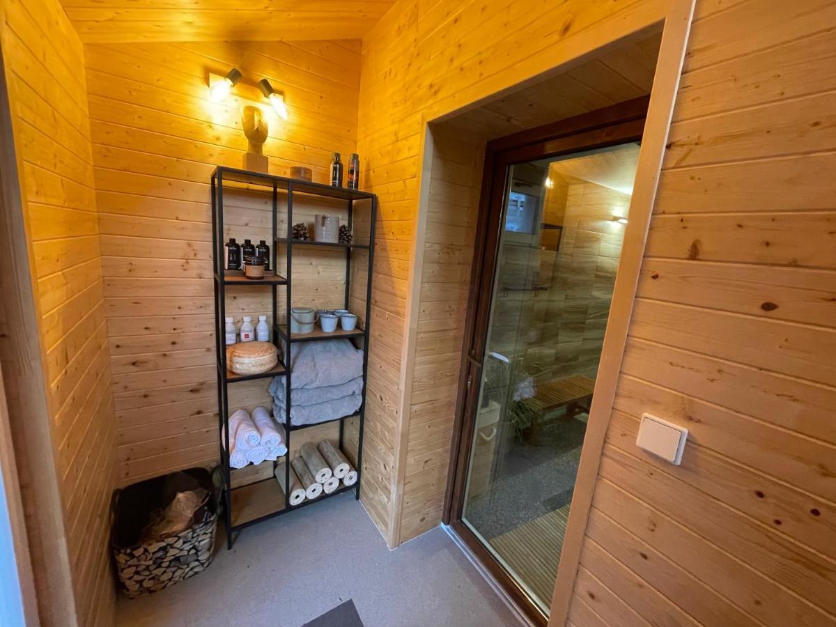 Готель Wolf House Klinovec Лоучна-под-Кліновцем Екстер'єр фото