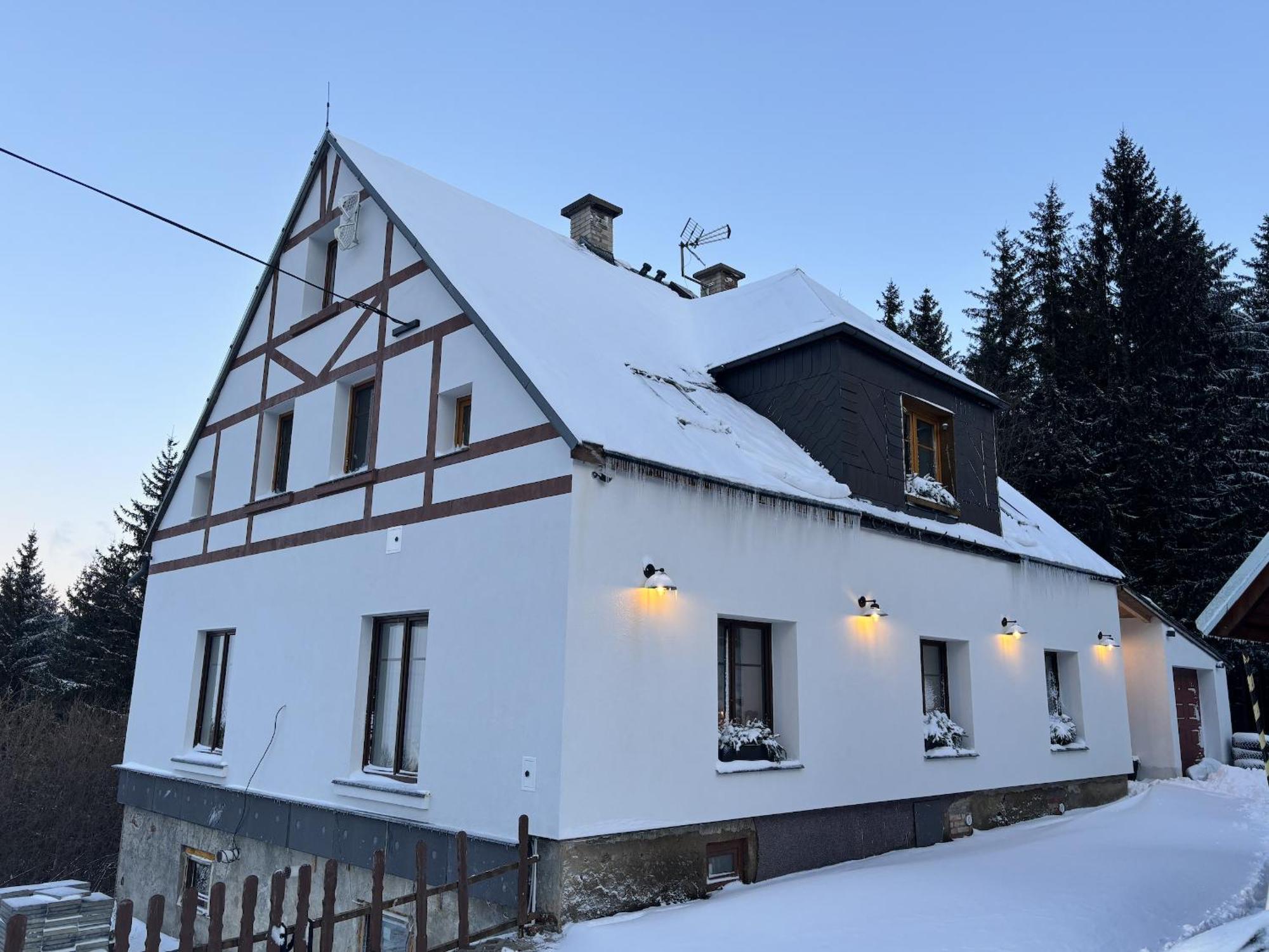 Готель Wolf House Klinovec Лоучна-под-Кліновцем Екстер'єр фото